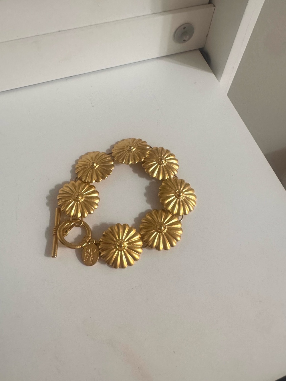 Susan Shaw Bonnie Toggle Bracelet - Picture 1 of 3